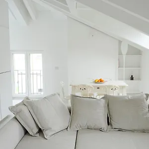 Apartment La Maison Life, Milan
